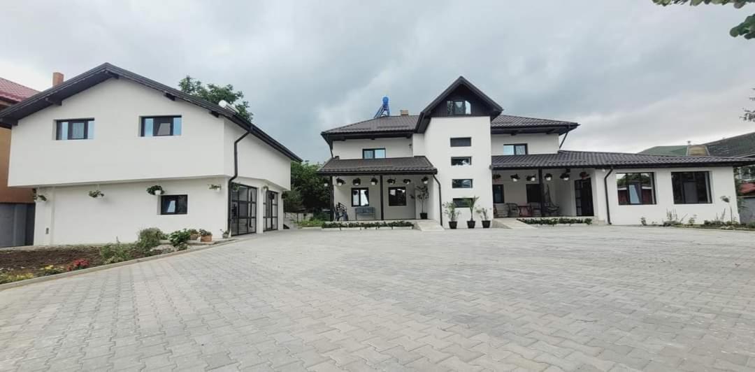 Casa Domneasca Hotell Giurgiu Exteriör bild